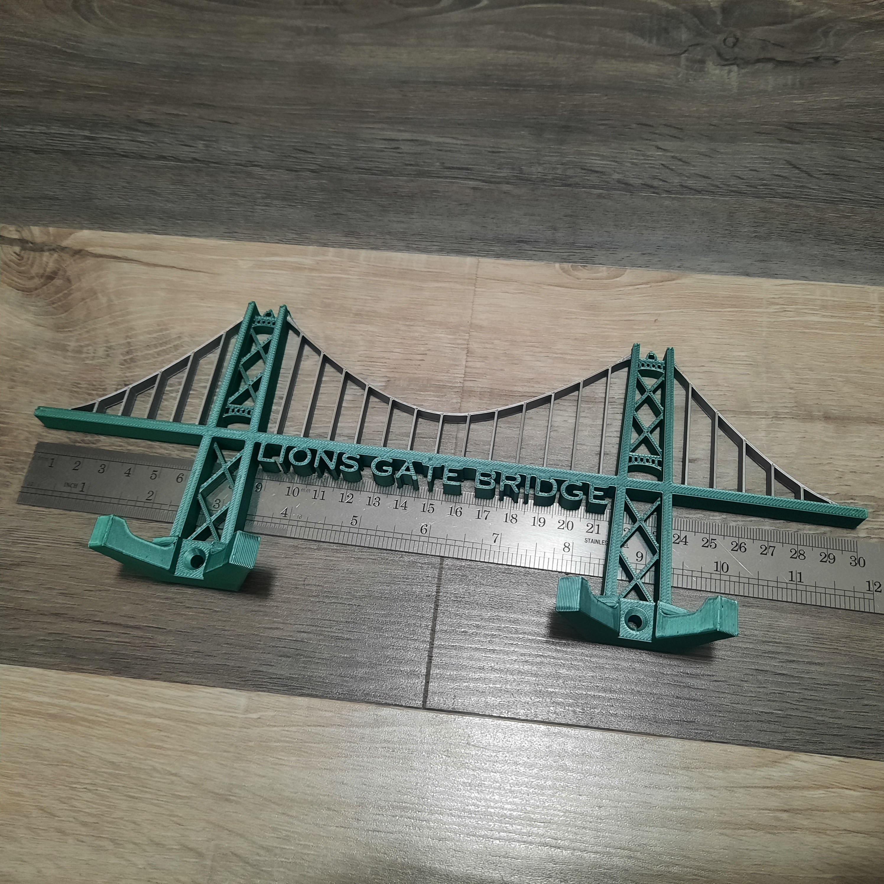 LION'S GATE Bridge Key Holder