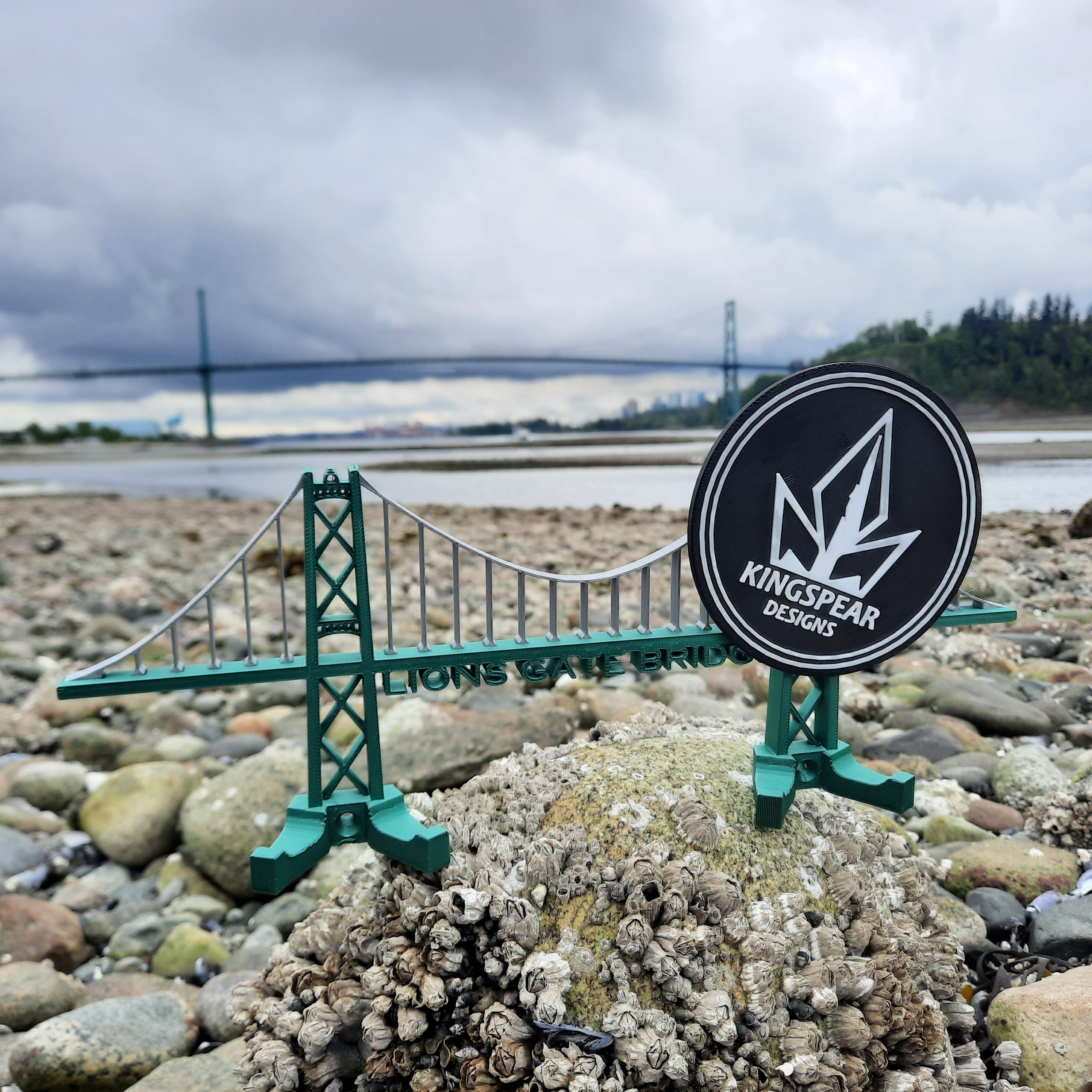 LION'S GATE Bridge Key Holder